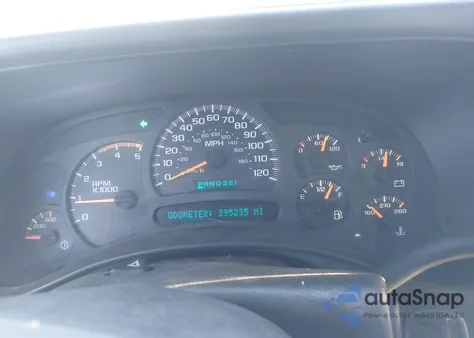 2003 Chevrolet Silverado 2500Hd Lt из США, поврежденный, VIN 1GCHK29143E126003